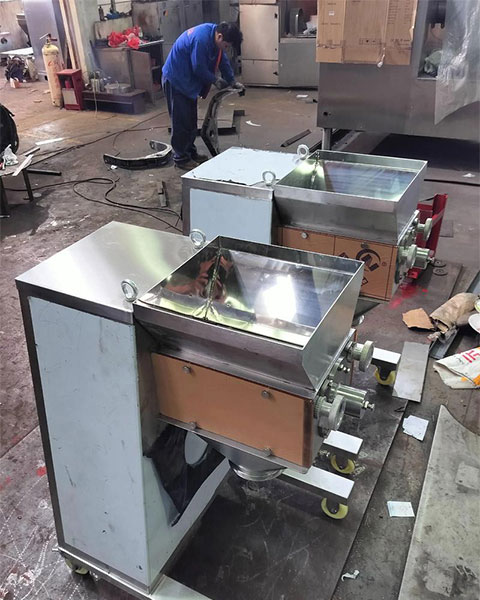 YK-Swing Pellet Machine